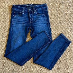 American Eagle Super Stretch Skinny Blue Jeans